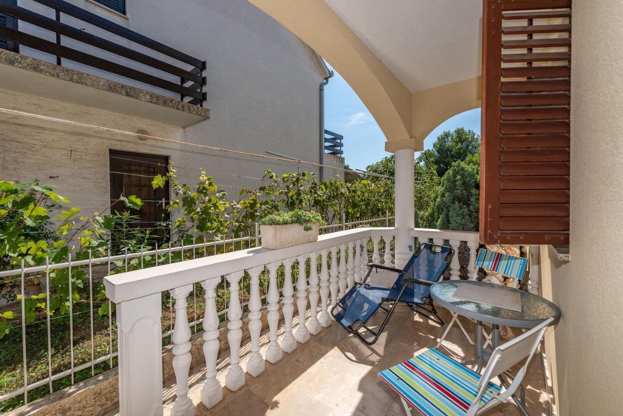 Apartmani Merica Pakoštane Zewnętrze zdjęcie